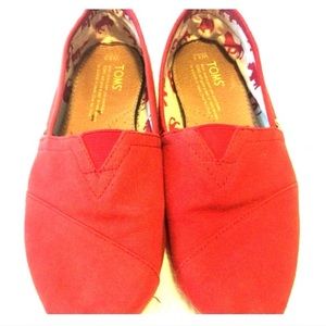 Red toms