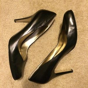 Black Nine West pumps