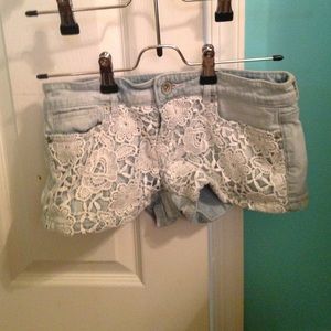 Lace print shortie shorts