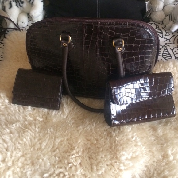 Brown faux crocodile bag set. 3 pieces. - Picture 1 of 2