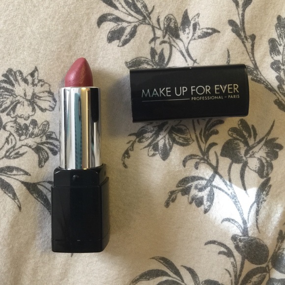 Rouge (red) lipstick