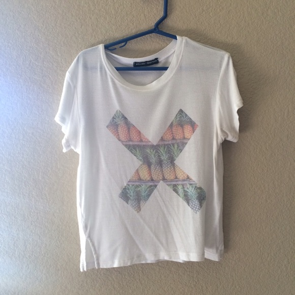 Brandy Melville X pineapple crop top