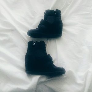 Black Wedged Sneakers