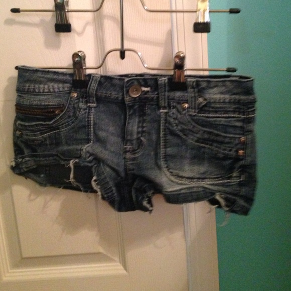 Distressed shortie jean shorts