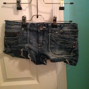 Distressed shortie jean shorts