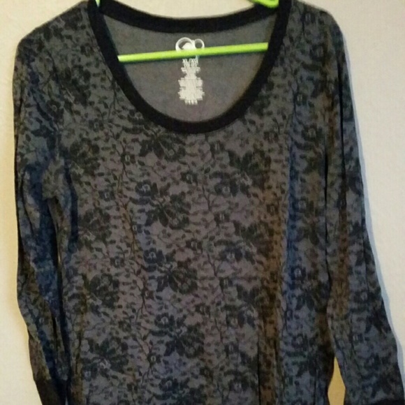 SOLD!!! Long sleeve super light shirt
