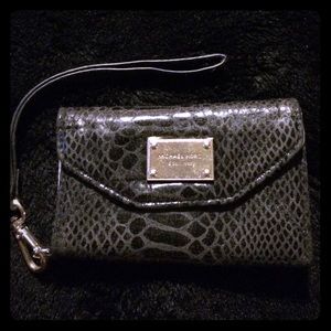 Michael Kors Wristlet / Wallet