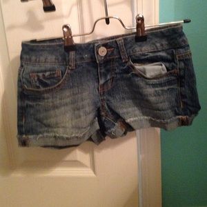 Jean shorts with folded bottoms