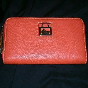 Dooney & Bourke wallet