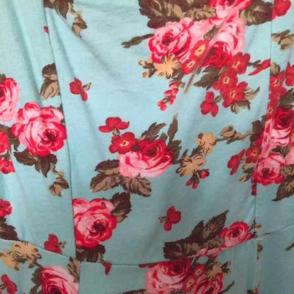 Floral print dress - Picture 2 of 3