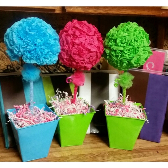 Party decorations - Picture 2 of 2
