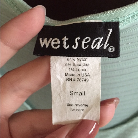 Mint green dress - Picture 3 of 4