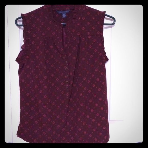 Tommy Hilfiger sleeveless burgundy pattern blouse - Picture 1 of 2