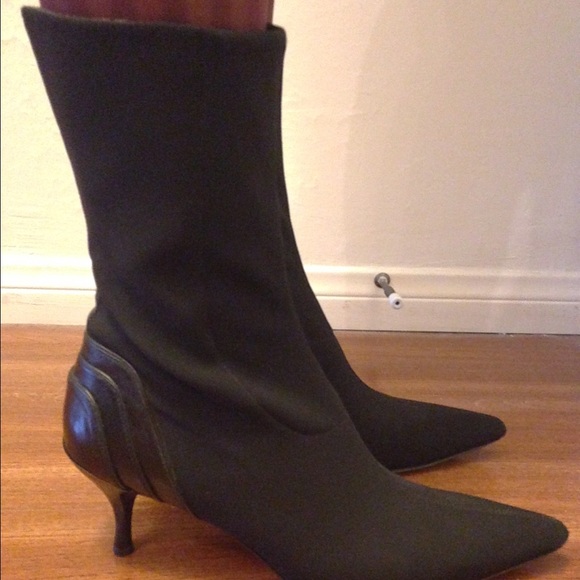 Donald J. Pliner black heeled booties