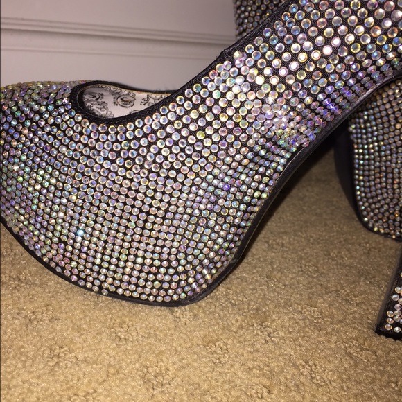 Bedazzled heels - Picture 3 of 3