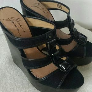 Badgley Mischka Black Wedges