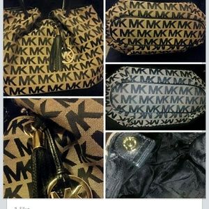 Michael kors purse