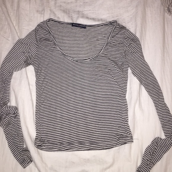 Brandy Melville cropped black & white top
