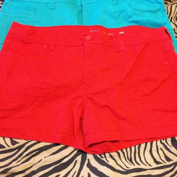 2 pairs of shorts