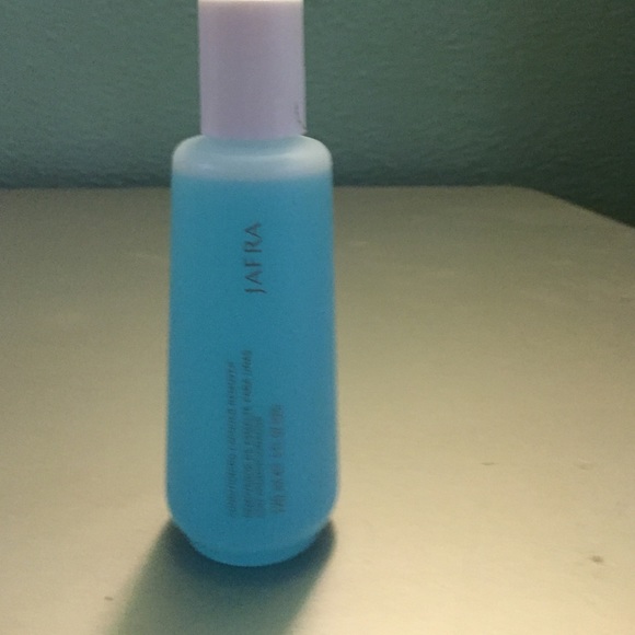 Conditioning lacquer remover each