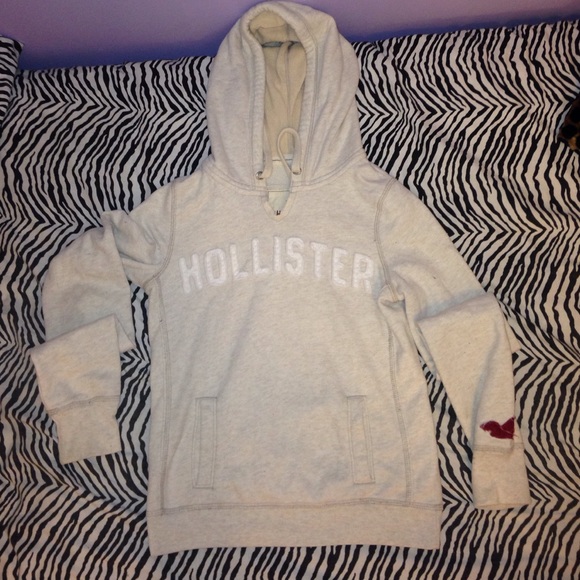Small Hollister hoodie
