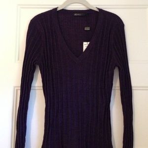 Aubergine merino wool thin sweater.