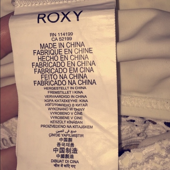 ROXY Flounce Swim top - Picture 3 of 3