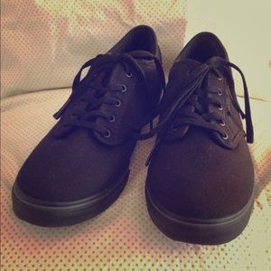 Vans 💥 BRAND NEW 💥 black sneakers