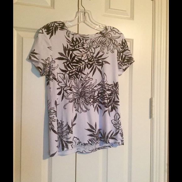 TALBOTS  Black/White Tee.  Size - Medium Petite - Picture 2 of 3