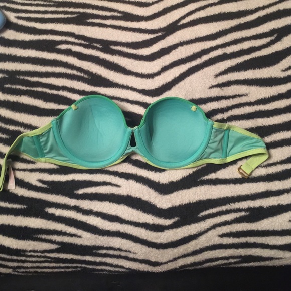Strapless VS bathing suit top - Picture 2 of 4