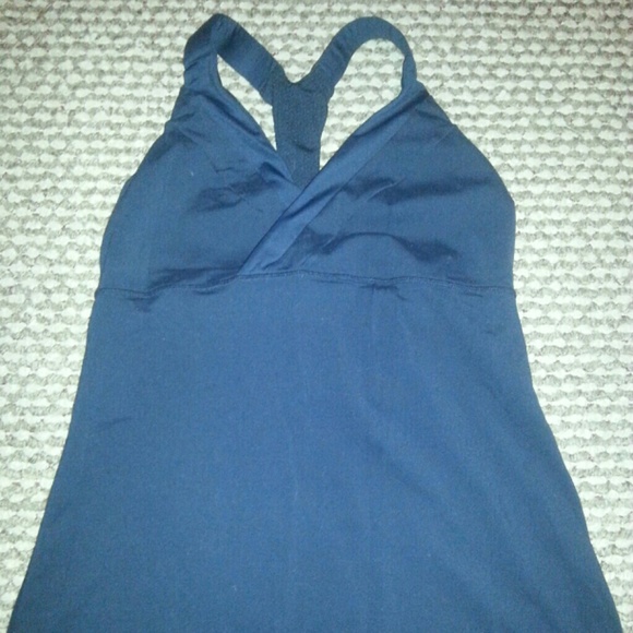 Lululemon workout top - Picture 2 of 4