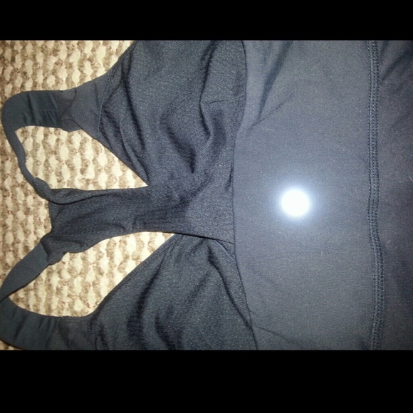 Lululemon workout top - Picture 4 of 4