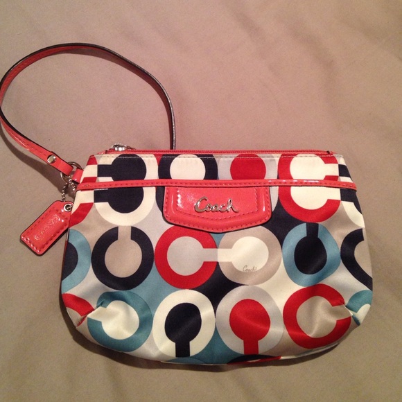 Coach Handbags - Like new Coach wristlet