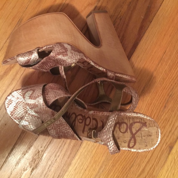 Sam Edelman Platform Snake skin heels