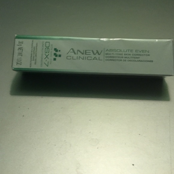 ANew clinical multi-tone skin corrector