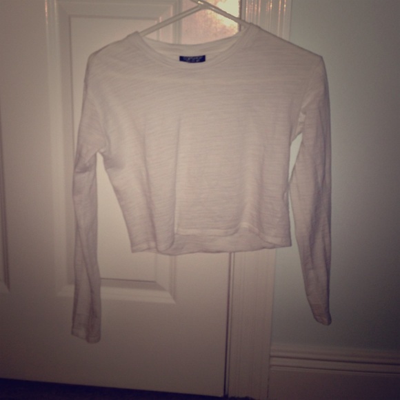 White crop top