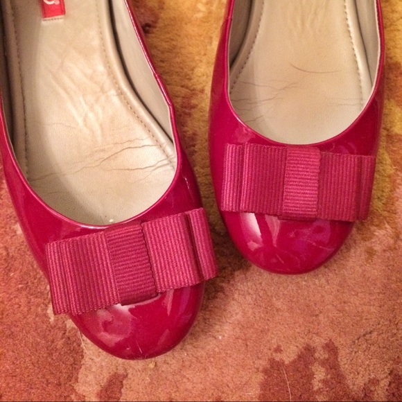 crimson bow ballet flat