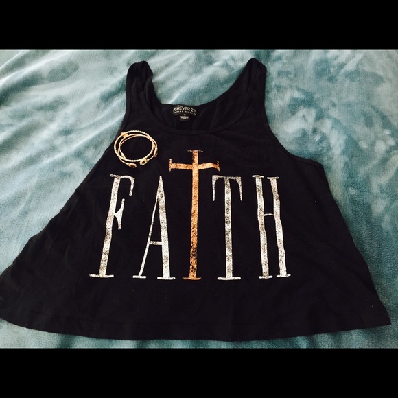 Forever 21 Tops - 💚Forever 21 Crop Top Size 1X💚