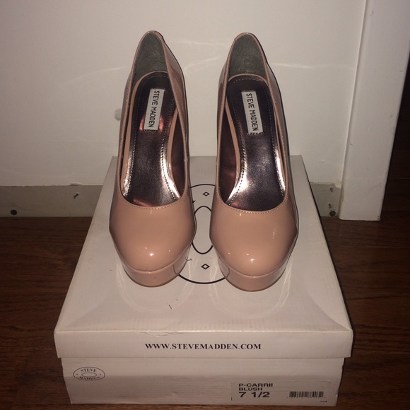Steve Madden Blush Pumps