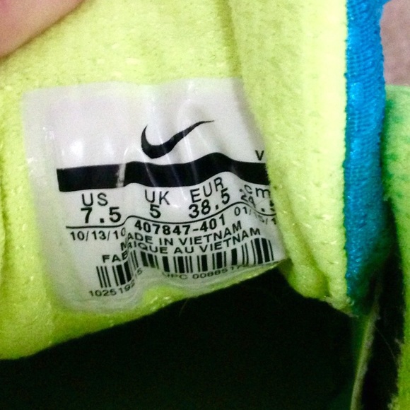 SOLD - Nike Dual Fusion Women's 7.5 - Picture 4 of 4
