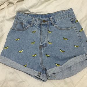 Banana light wash high waisted denim shorts