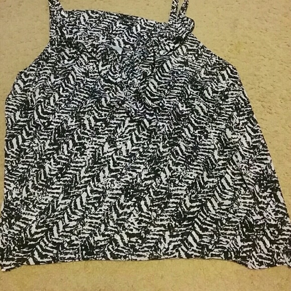 Strappy black and white shirt