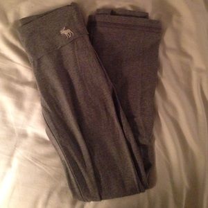 Abercrombie kids grey yoga pants