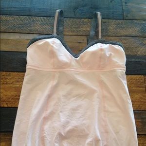 Lululemon Tank Top 10 Pink Built-in Bra