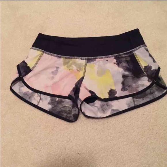 🚫Sold🚫 Lululemon Speed Shorts Size 4