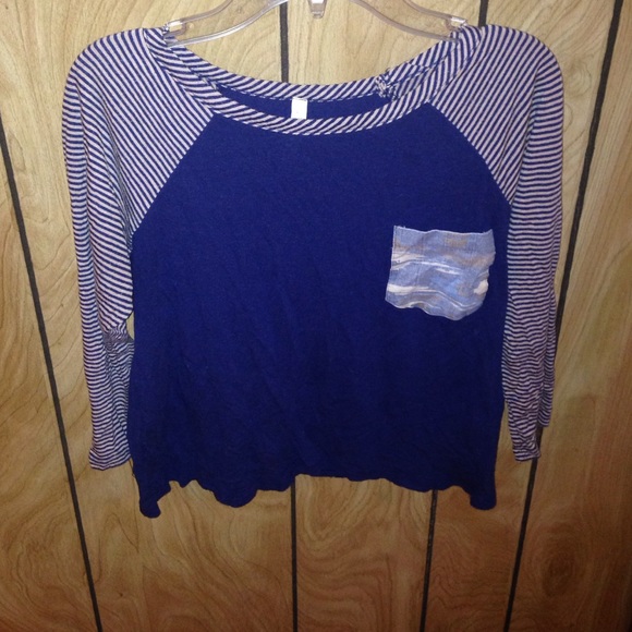 SUPER CUTE baseball pocket tee