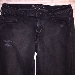Black Distressed Jegging