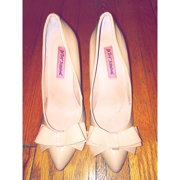Betsey Johnson pale nude stilettos with bows