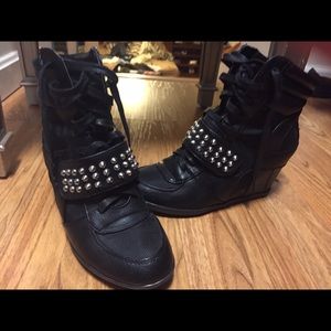 Black sneaker wedge with sliver studs
