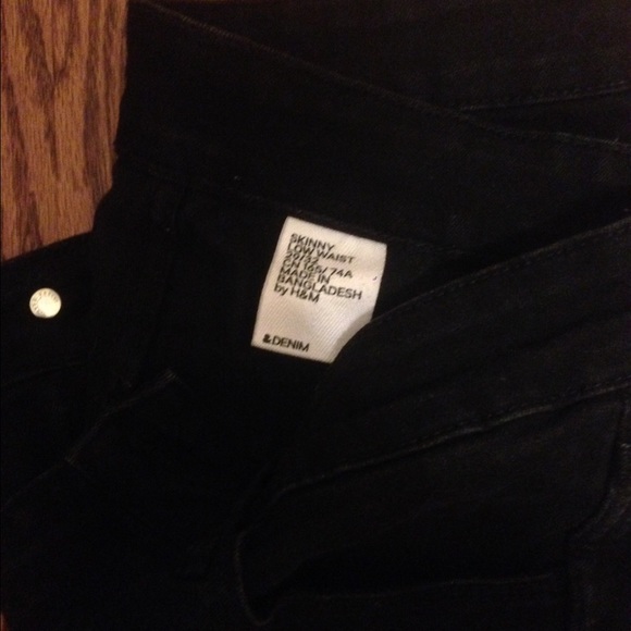 Comfy black skinny jeans.